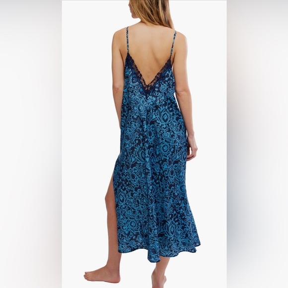 Someone like you midi slip NWOT navy combo - Picture 2 of 3